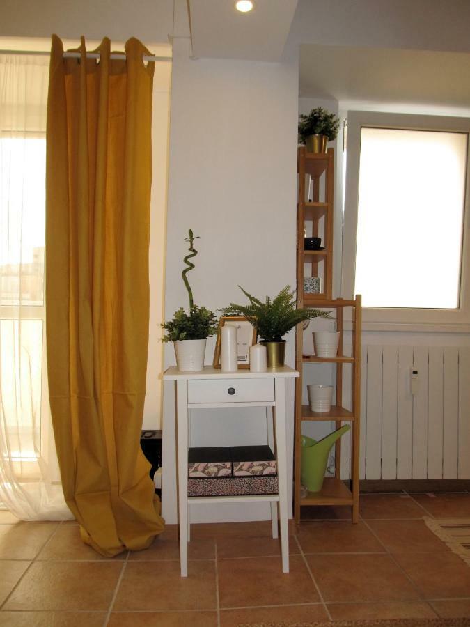 My Little Studio Bucarest Extérieur photo